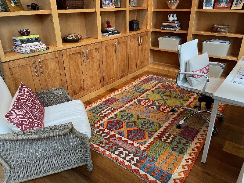 Love my new studio rug! It adds a great pop of modern color and wonderful texture! Such a great rug for a fabulous price!